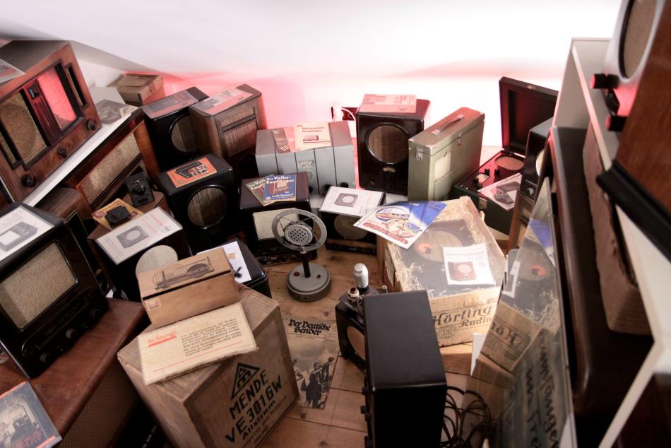 Sammlung alter Radios von Jörg Chowanetz